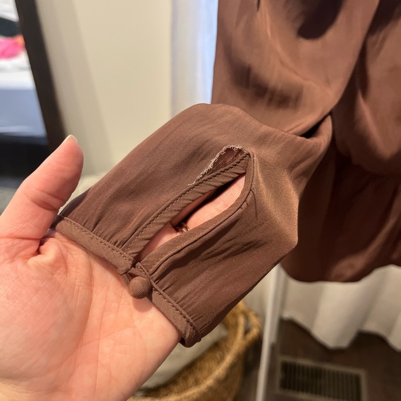 Aritzia Shanina Blouse - Picture 3 of 6